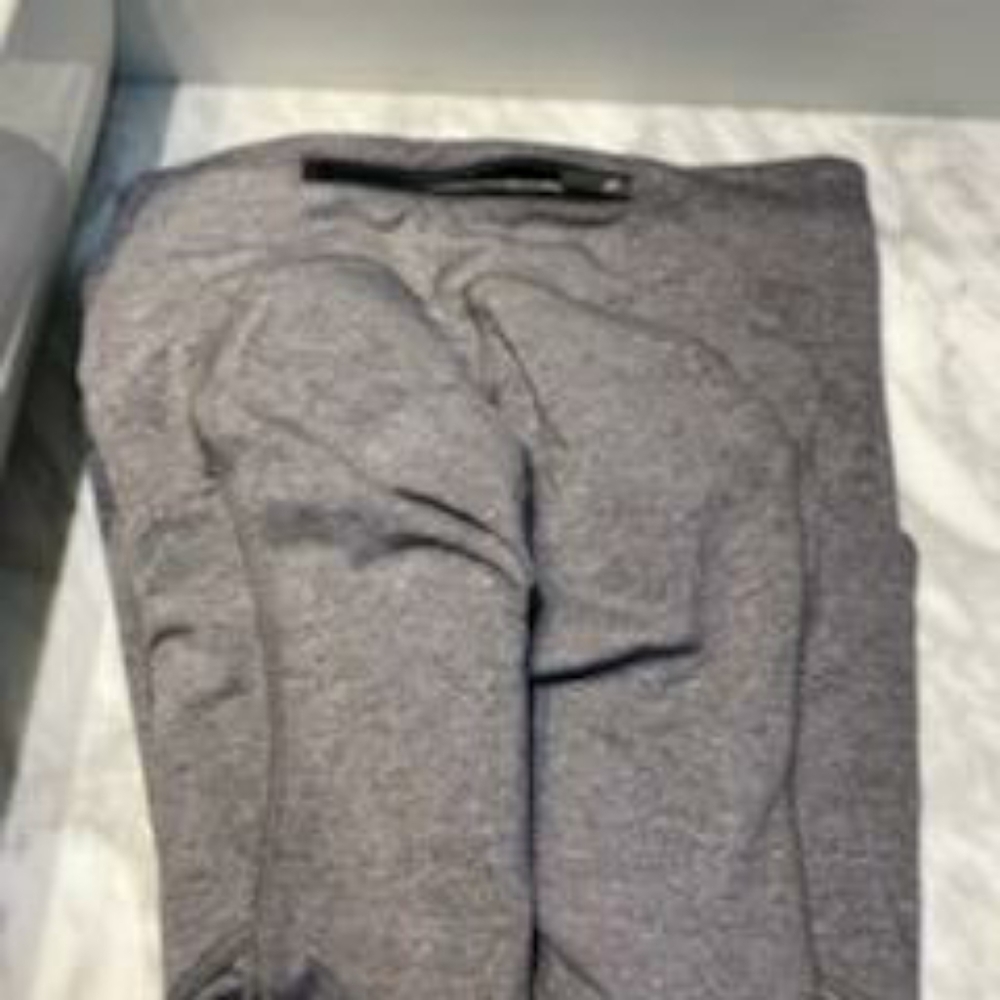 Lululemon pants - Picture 5 of 5